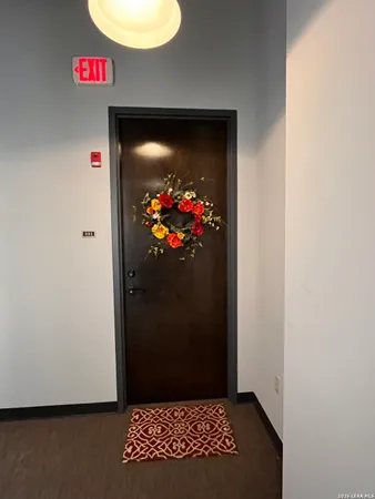 $2,500 | 214 East Travis Street, Unit 301, San Antonio, TX 78205