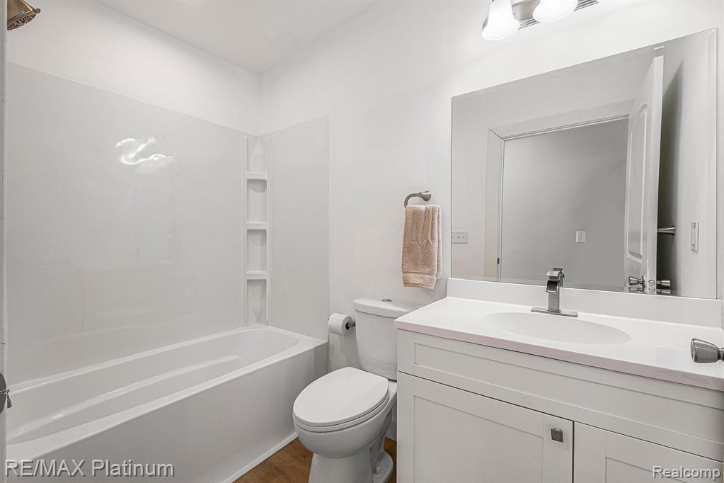 11151 Lapeer Road Davison, MI 48423 - Photo 19 of 28