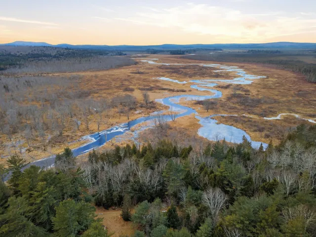 $45,000 | 12 Maple Grv Road, Lee, ME 04455