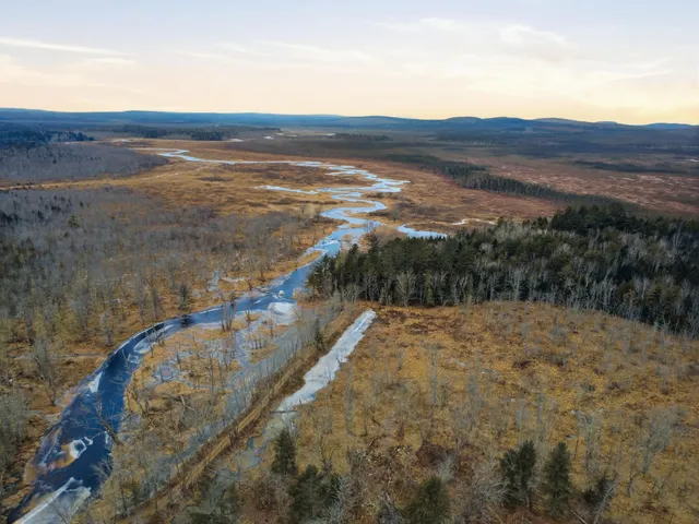 $45,000 | 12 Maple Grv Road, Lee, ME 04455