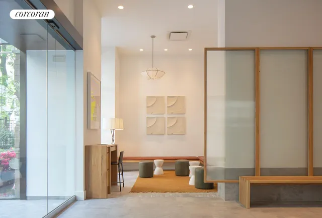 $999,000 | 234 East 46th Street, Unit 404 | Midtown East