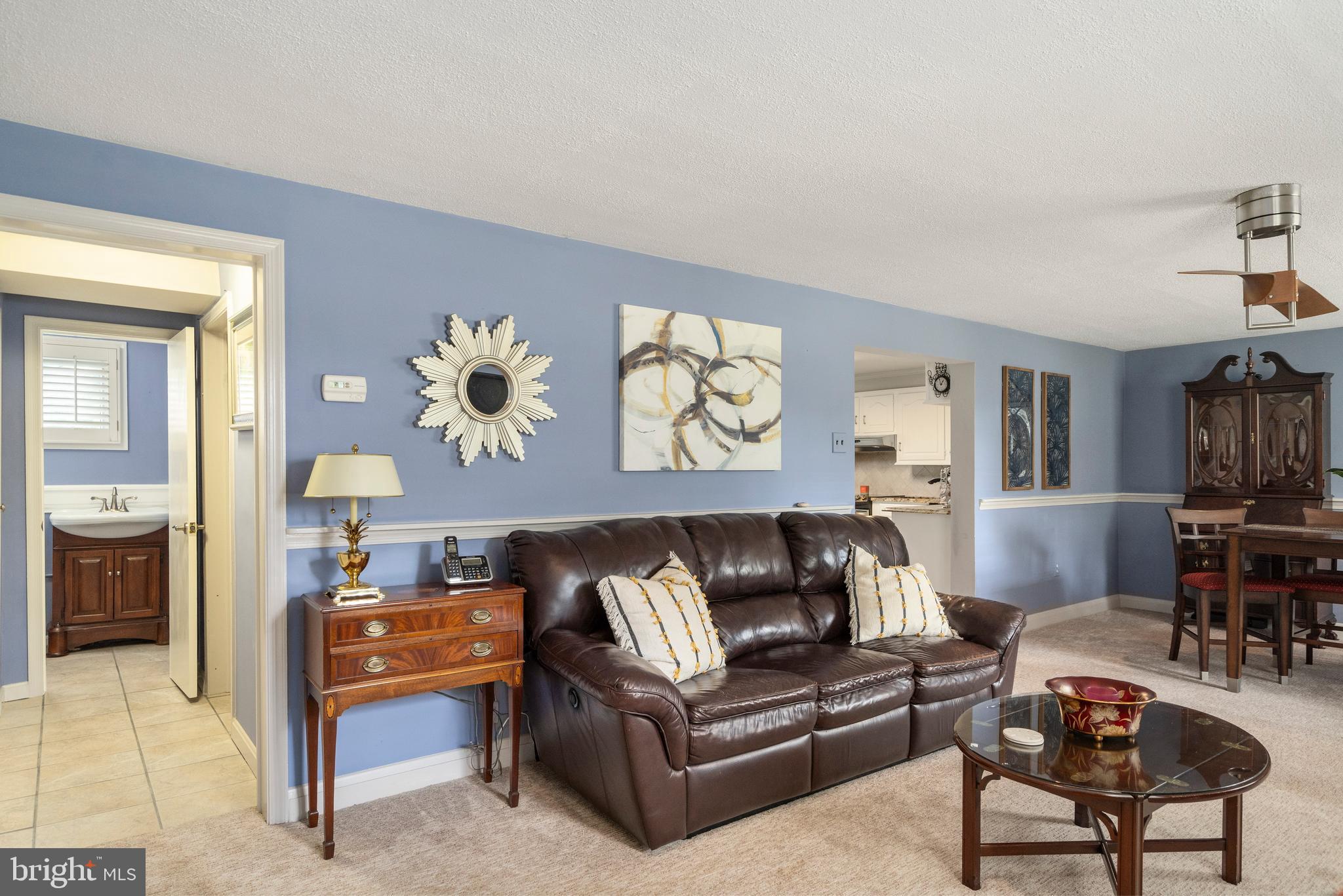 1210 Dulaney Valley Road Towson, MD 21286 - Photo 9 of 32 Comfortable Family Room