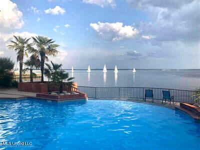 550 Post Road, Unit 1002 Ridgeland, MS 39157 - Photo 58 of 63 Yacht club is right around the corner.