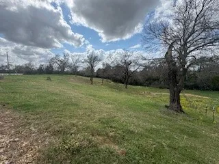 $750,000 | 1690 West Farm To Market 1644, Franklin, TX 77856