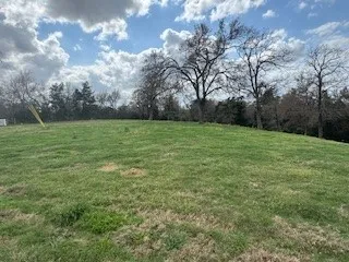 $750,000 | 1690 West Farm To Market 1644, Franklin, TX 77856