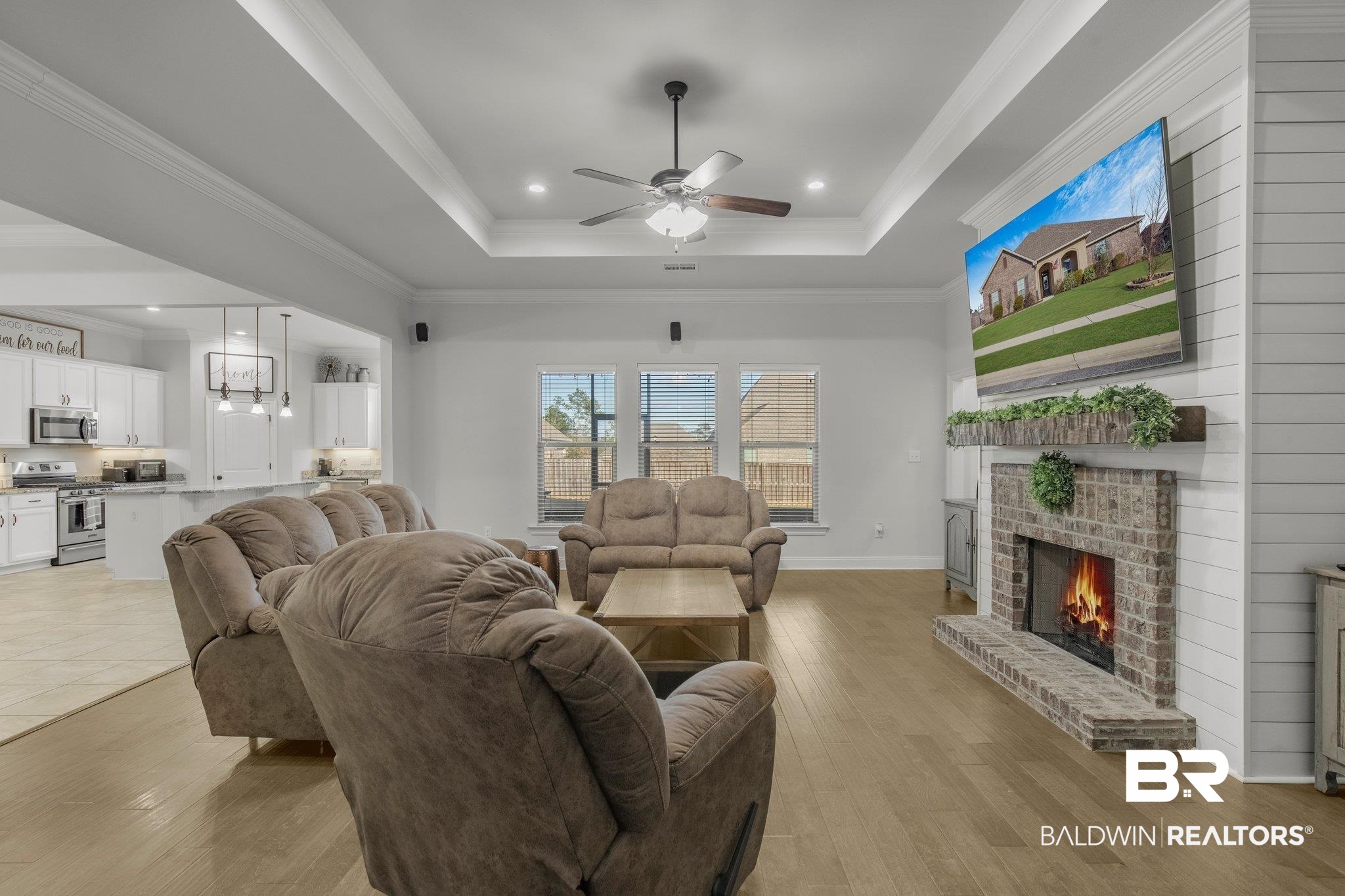33788 Rutland Lane Daphne, AL 36527 - Photo 12 of 48 Living Room