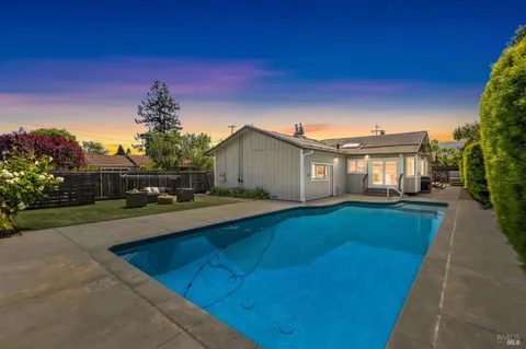 $1,535,000 | 1 Hune Court, Novato, CA 94947