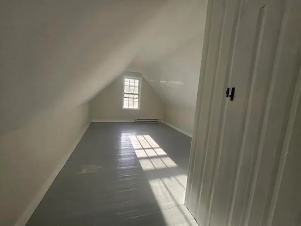 $2,400 | 489 Elm Street, Keene, NH 03431