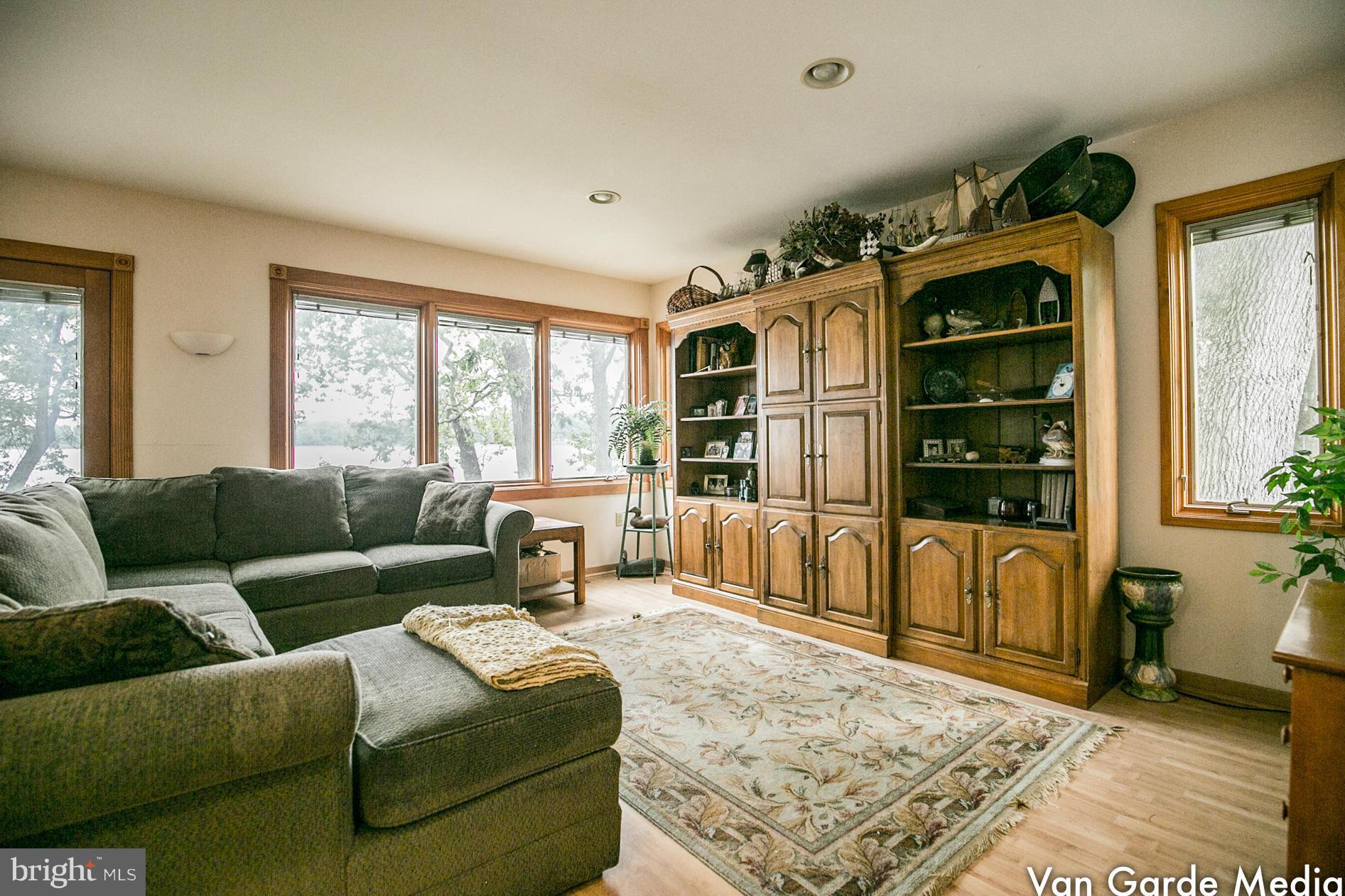 55 Knollwood Road Elkton, MD 21921 - Photo 4 of 14 Living Room