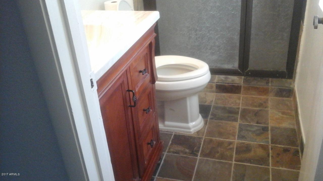 907 West Utopia Road Phoenix, AZ 85027 - Photo 14 of 18 Master bath