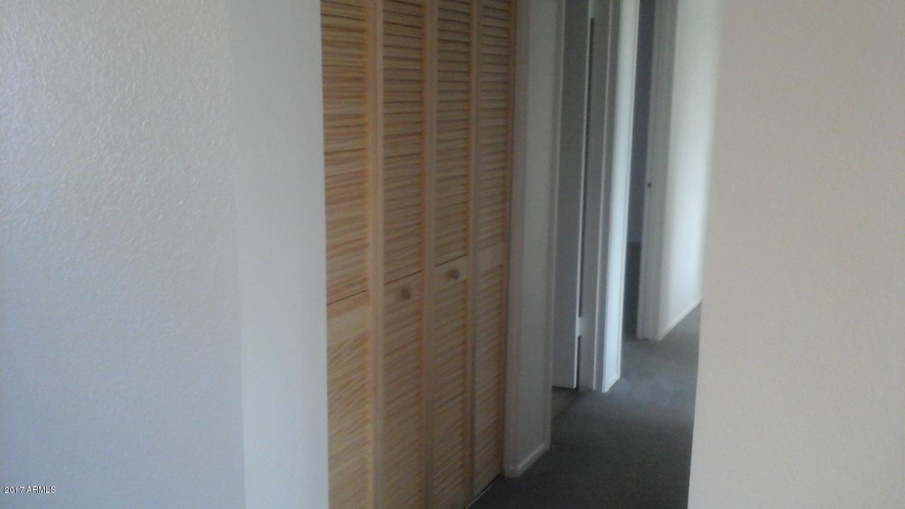 907 West Utopia Road Phoenix, AZ 85027 - Photo 9 of 18 Shutter bifold