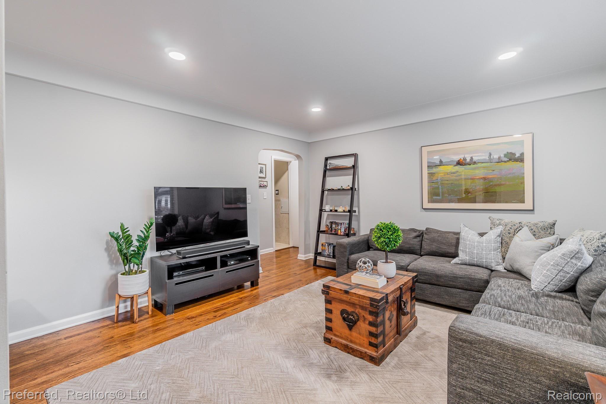 622 West Webster Road Royal Oak, MI 48073 - Photo 7 of 34 Webster-08.jpg