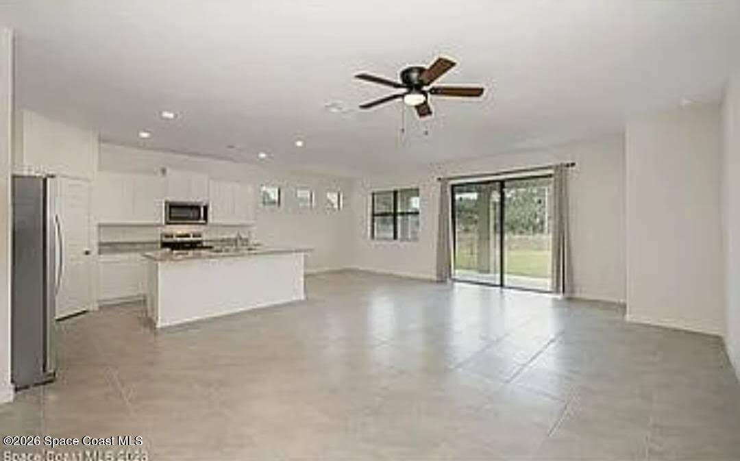 463 Old Country Rd S East Palm Bay, FL 32909 - Photo 2 of 9 123_1 13