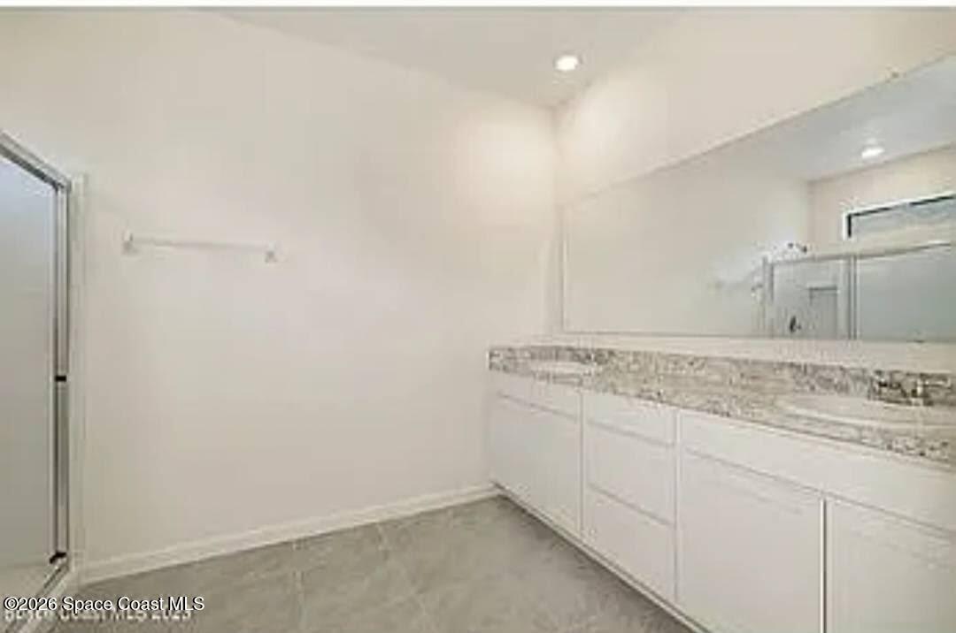 463 Old Country Rd S East Palm Bay, FL 32909 - Photo 4 of 9 Master bath