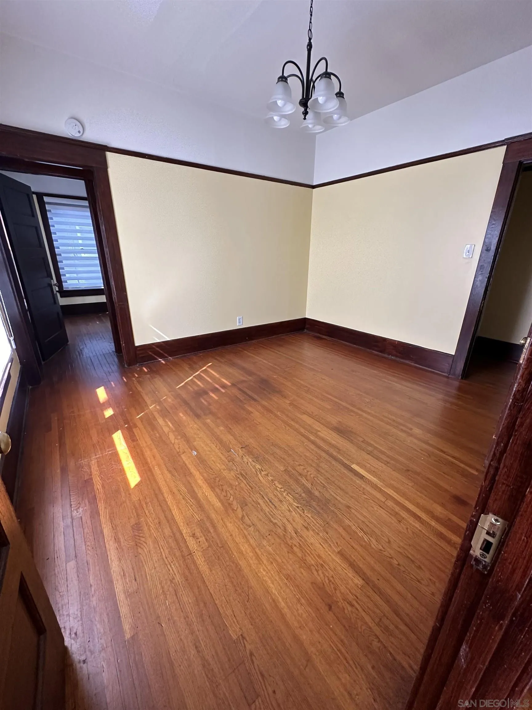 904-14 24th Street San Diego, CA 92102 - Photo 14 of 18 a view of an empty room with a window