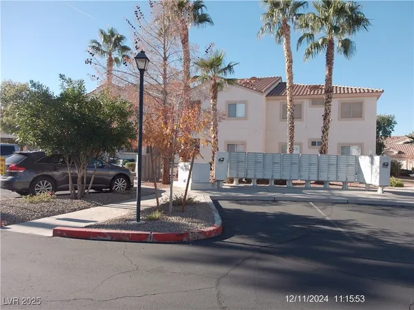 $1,250 | 855 North Stephanie Street, Unit 2526, Henderson, NV 89014