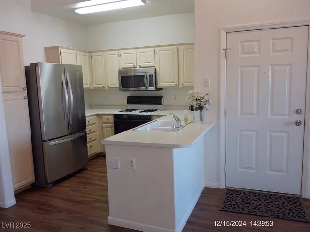 $1,250 | 855 North Stephanie Street, Unit 2526, Henderson, NV 89014