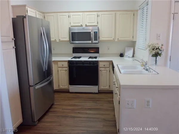 $1,250 | 855 North Stephanie Street, Unit 2526, Henderson, NV 89014