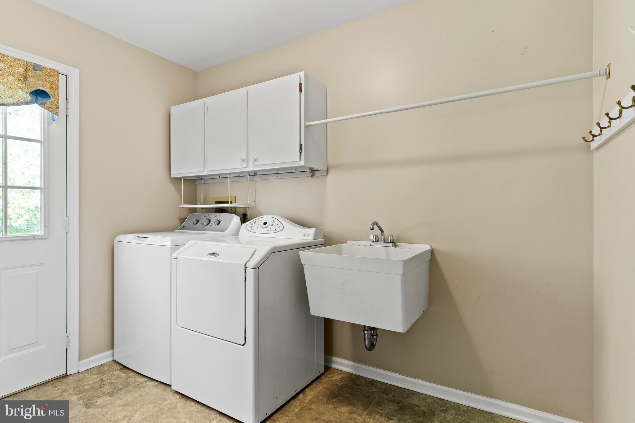 13 Todd Road Carlisle, PA 17013 - Photo 30 of 46 a utility room with dryer and washer