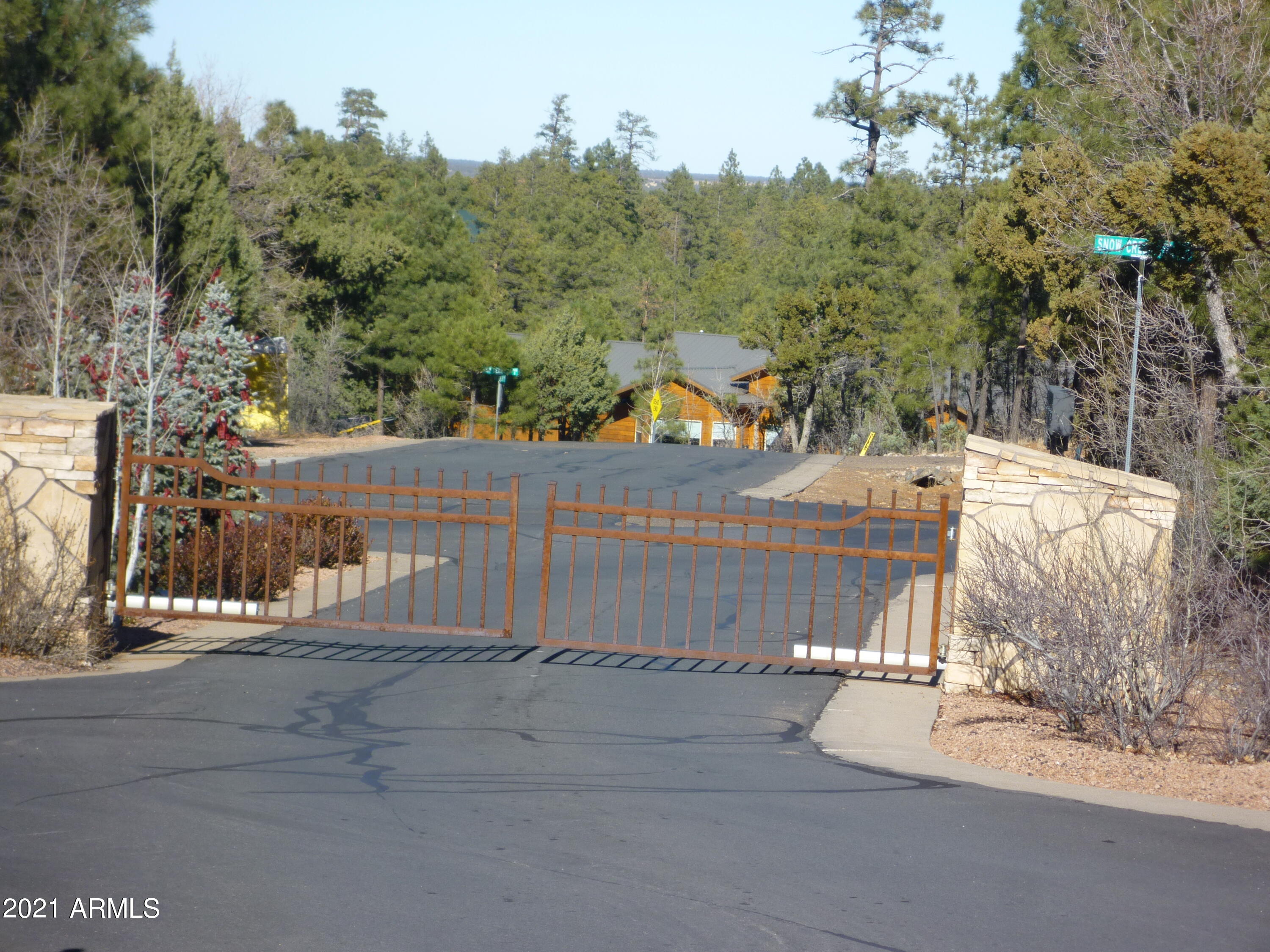2131 South Snowy Ridge Loop, Unit 169 Show Low, AZ 85901 - Photo 10 of 11 Gated