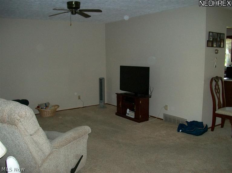 7363 Rolling Ridge Road Northeast Canton, OH 44721 - Photo 3 of 14 Gallery Image 3