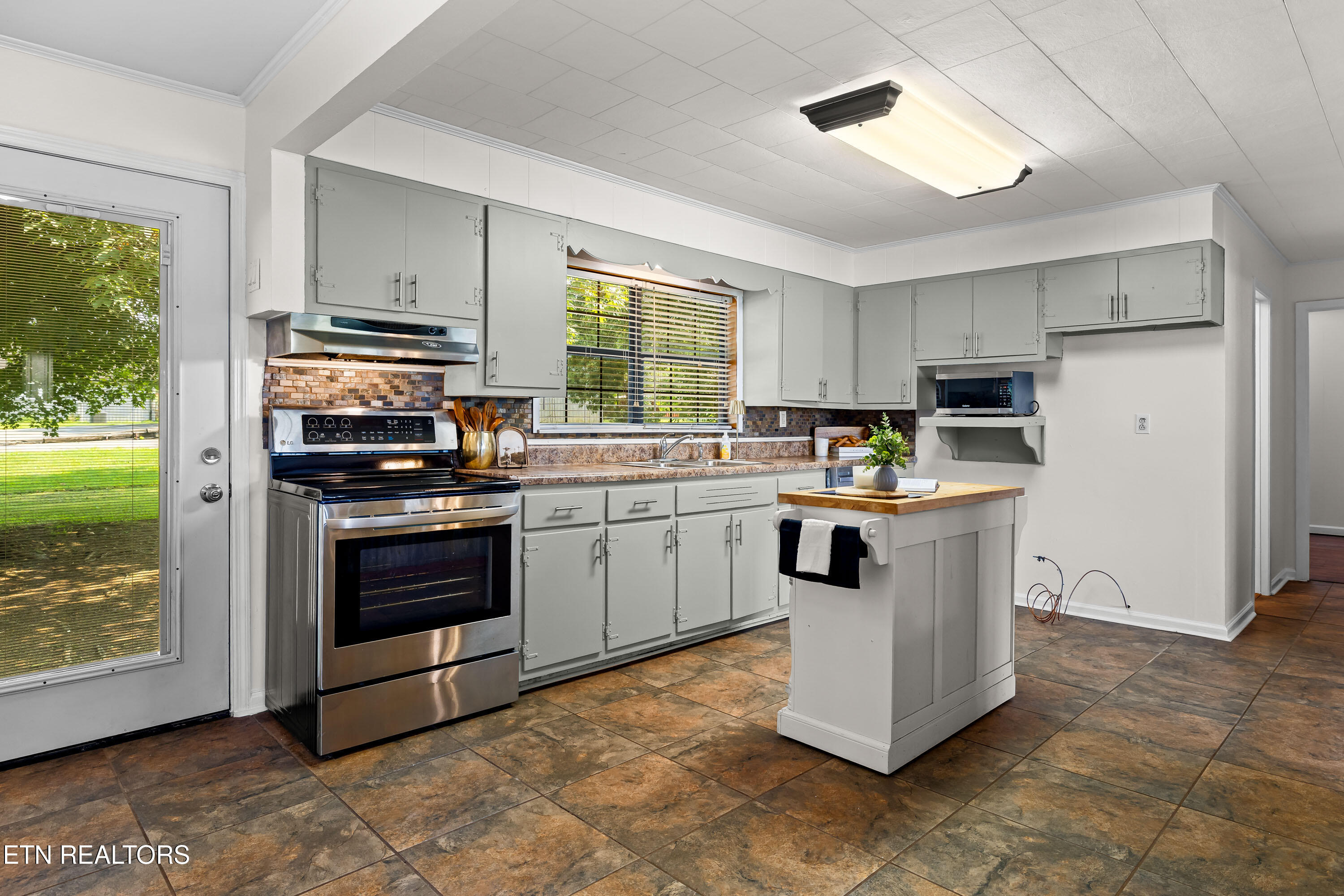 170 Dotson Road Greenback, TN 37742 - Photo 15 of 37 Kitchen