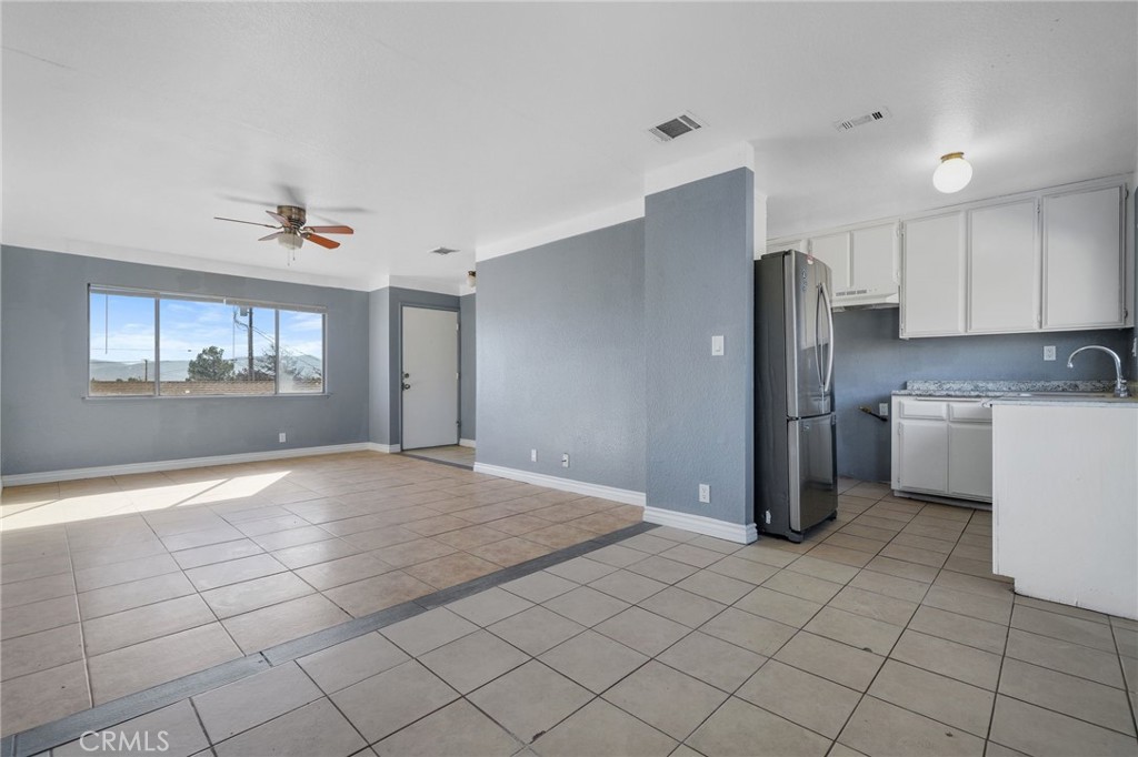 15975 Serrano Road Apple Valley, CA 92307 - Photo 11 of 35