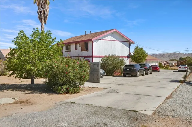 $1,149,999 | 15975 Serrano Road, Apple Valley, CA 92307