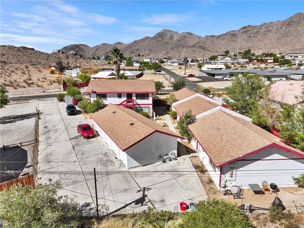 15975 Serrano Road Apple Valley, CA 92307 - Photo 6 of 35