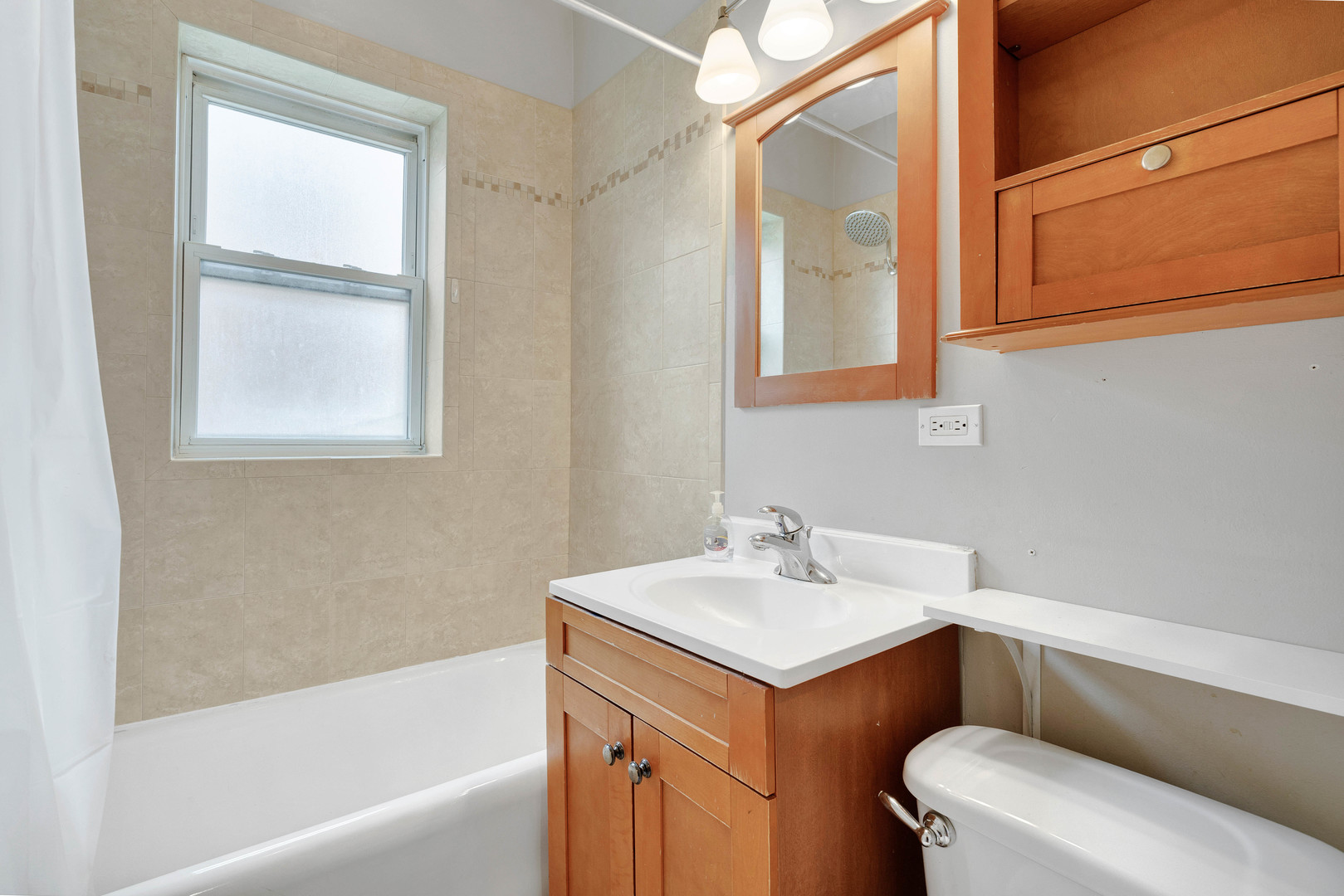 58 Forest Avenue, Unit 2S Riverside, IL 60546 - Photo 13 of 18