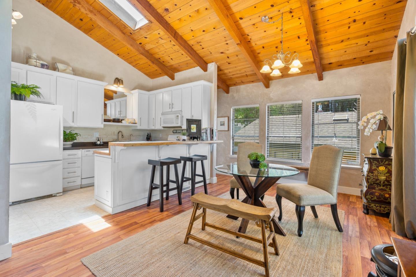 6107 Abbey Road Aptos, CA 95003 - Photo 4 of 21 Gallery Image 4