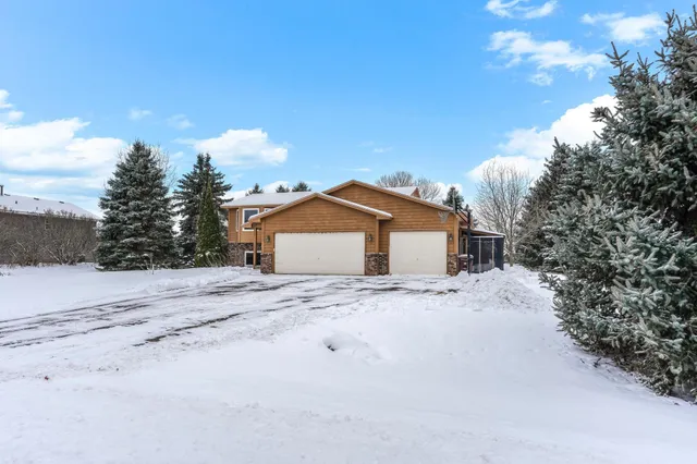 $369,900 | 832 Meander Road, Hanover, MN 55341