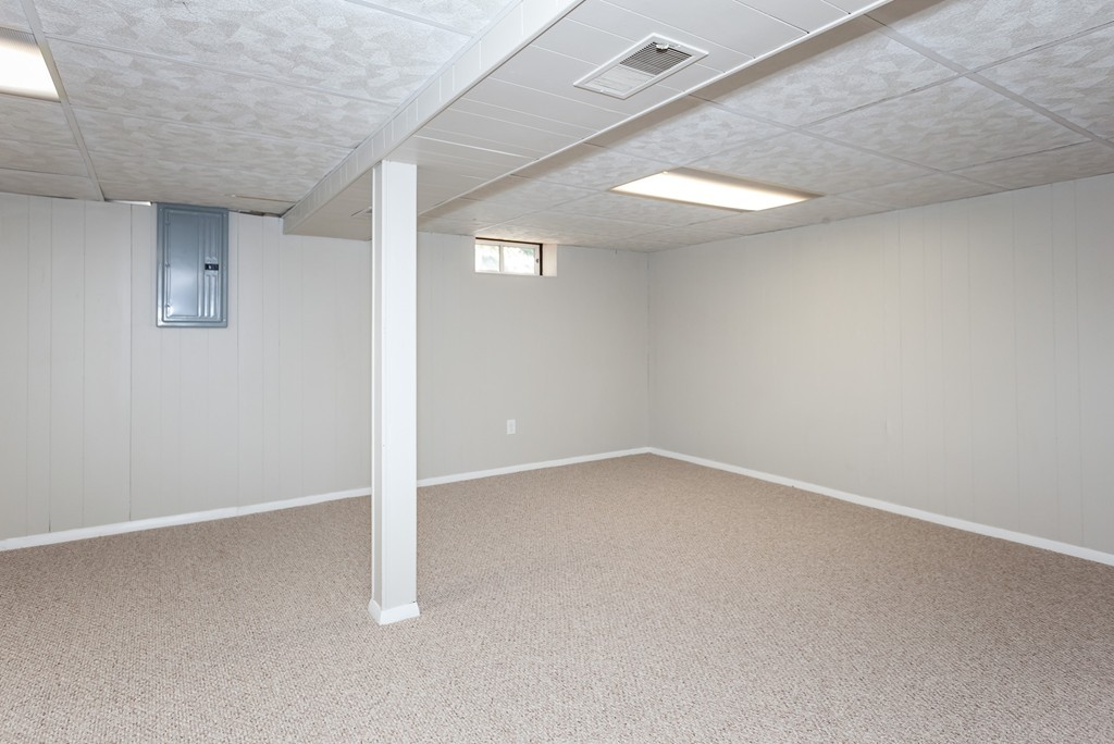 99 Sunnybrook Road Springfield, MA 01119 - Photo 21 of 30 an empty room with a empty space and window