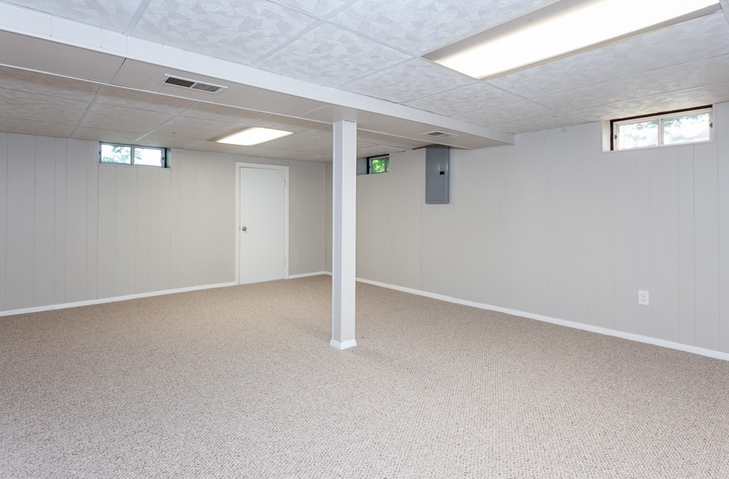 99 Sunnybrook Road Springfield, MA 01119 - Photo 22 of 30 an empty room with windows