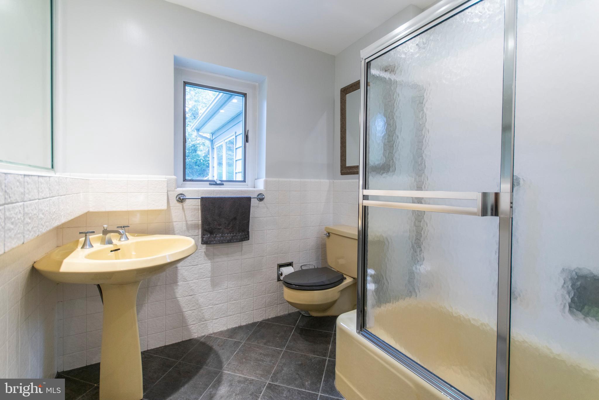 1069 Sparrow Road Jenkintown, PA 19046 - Photo 25 of 32 Gallery Image 25