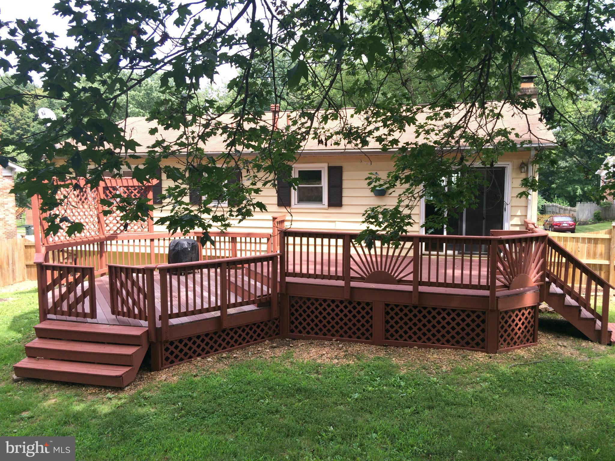 13624 Kingsman Road Woodbridge, VA 22193 - Photo 18 of 21 Exterior (Rear)