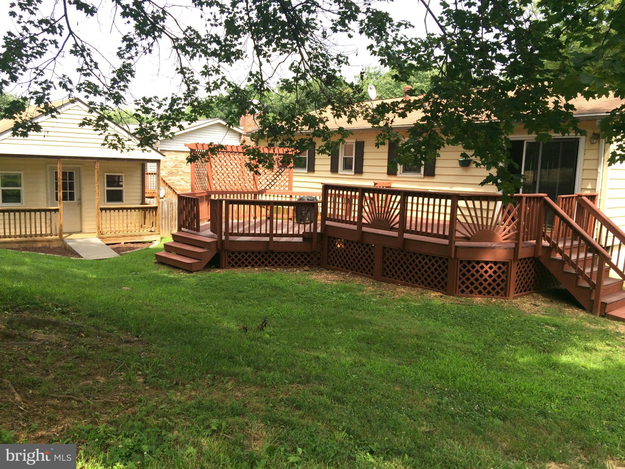 13624 Kingsman Road Woodbridge, VA 22193 - Photo 20 of 21 Backyard