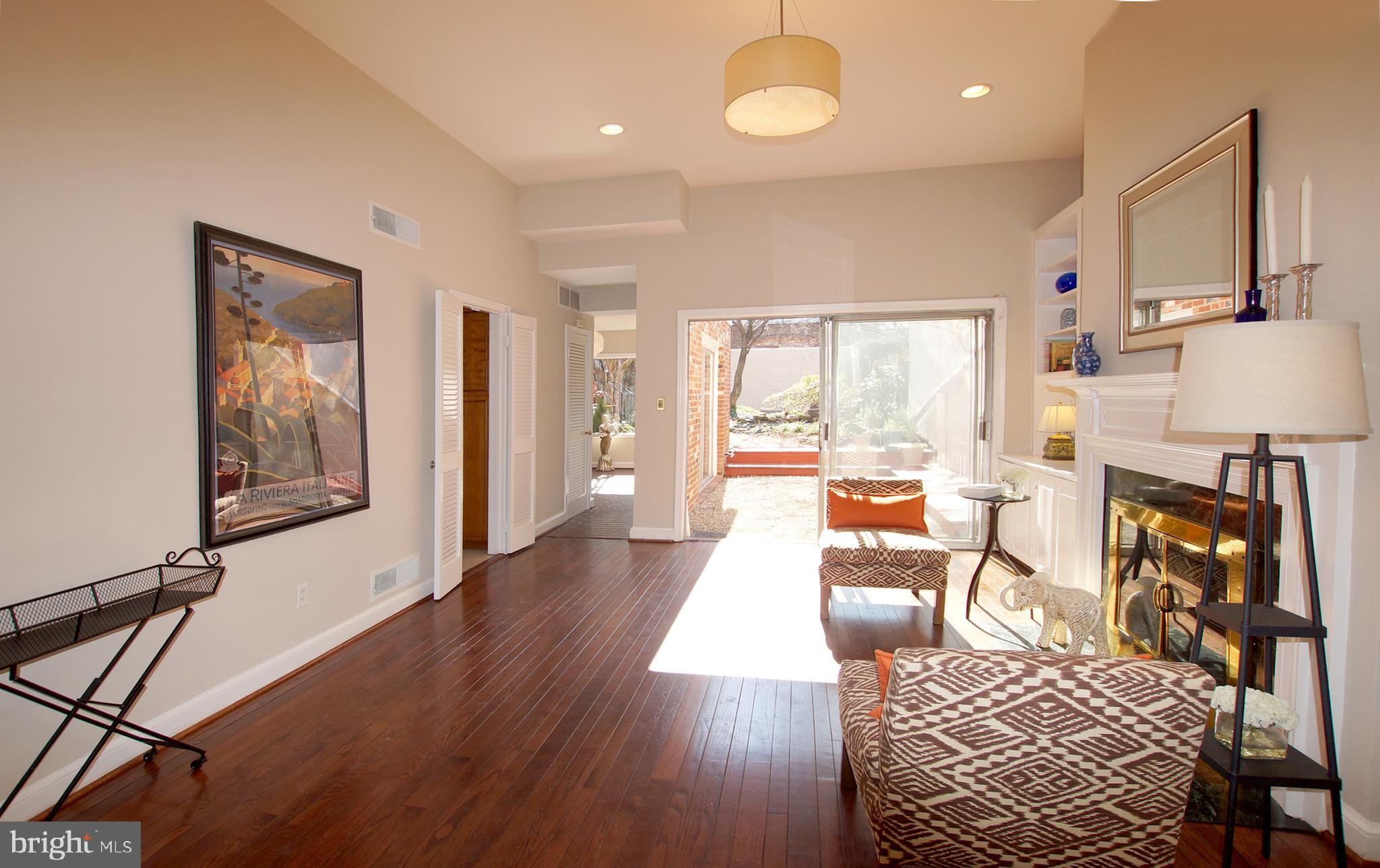 639 E Street Southeast Washington, DC 20003 - Photo 4 of 33
