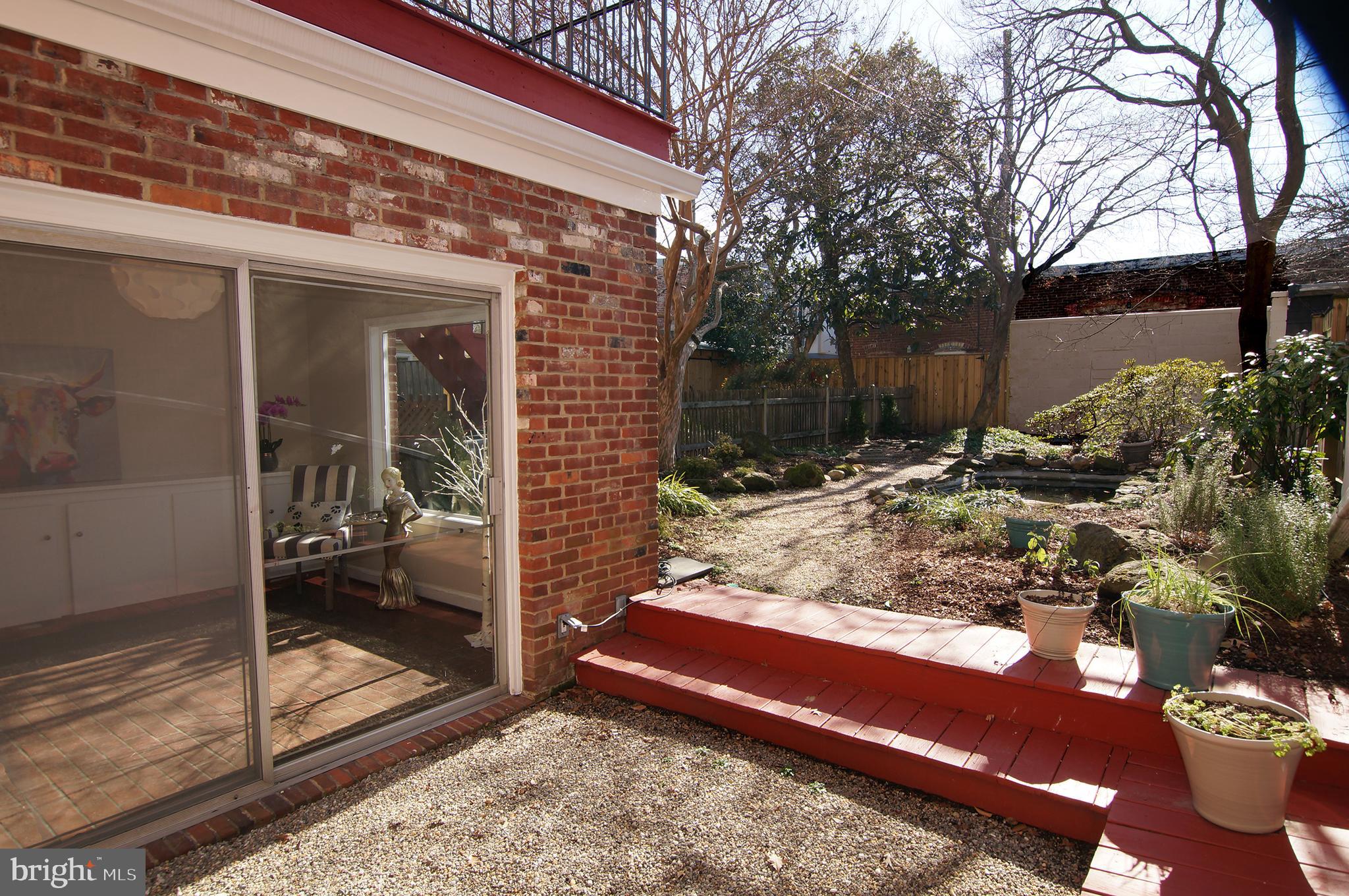 639 E Street Southeast Washington, DC 20003 - Photo 7 of 33