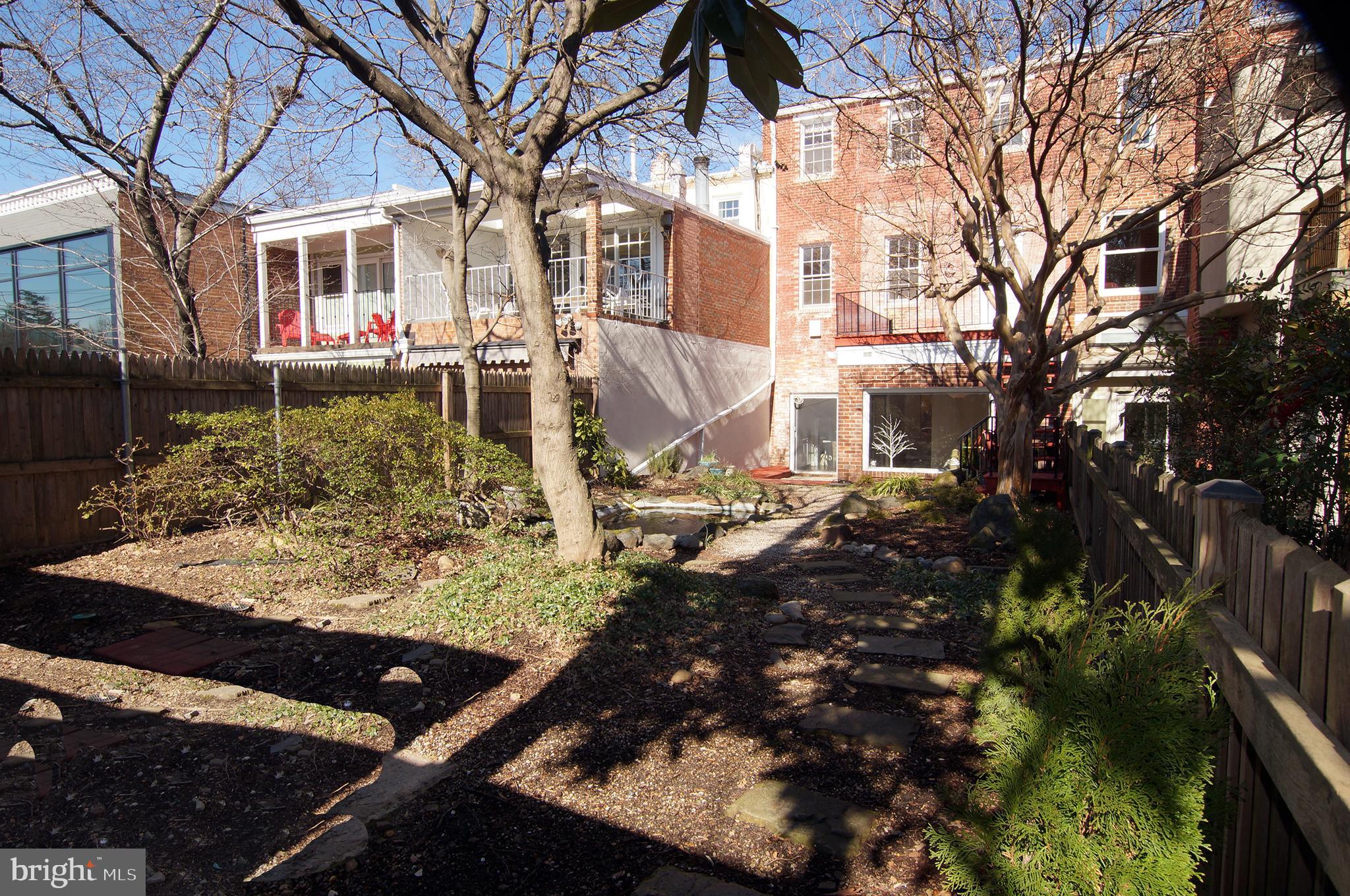 639 E Street Southeast Washington, DC 20003 - Photo 9 of 33