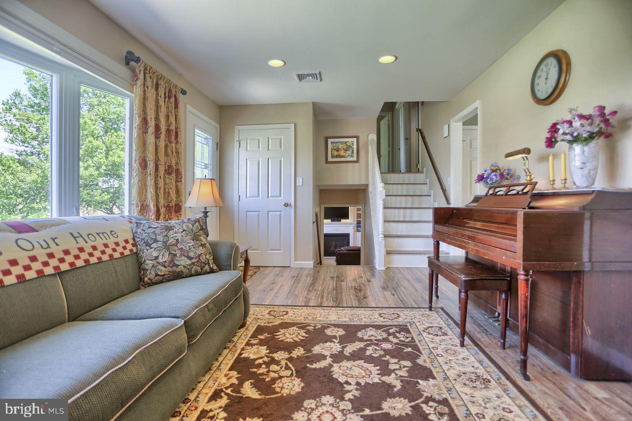 1367 Zimmerman Road Carlisle, PA 17015 - Photo 7 of 44 Gallery Image 7