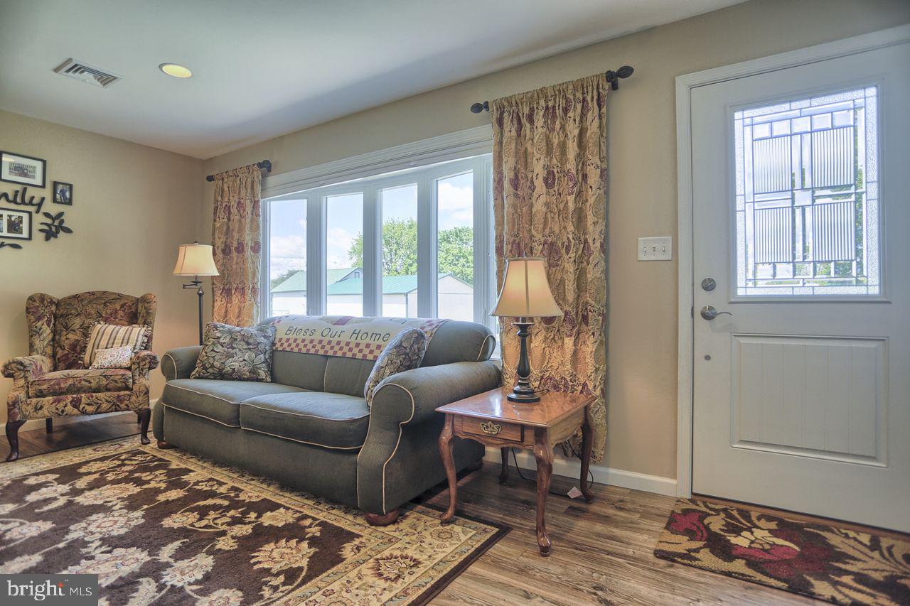 1367 Zimmerman Road Carlisle, PA 17015 - Photo 9 of 44 Gallery Image 9