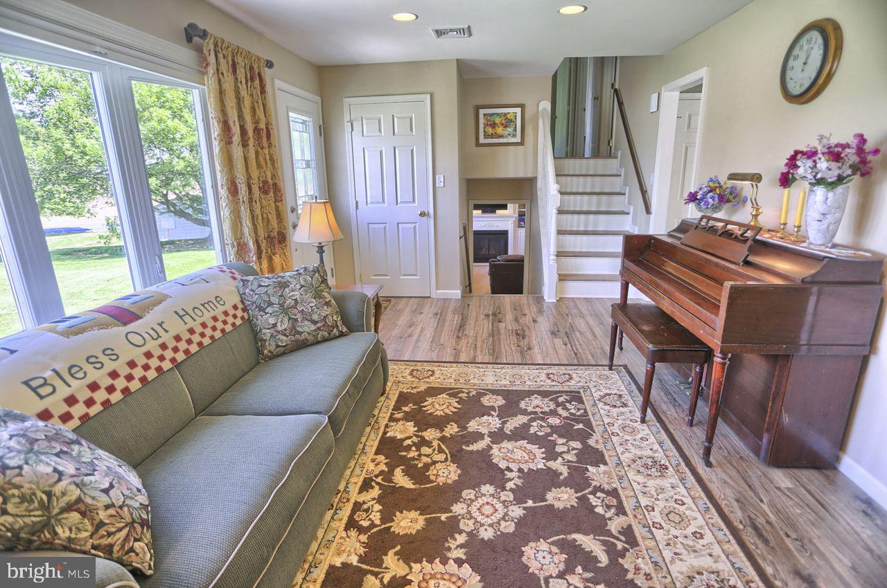 1367 Zimmerman Road Carlisle, PA 17015 - Photo 10 of 44 Gallery Image 10