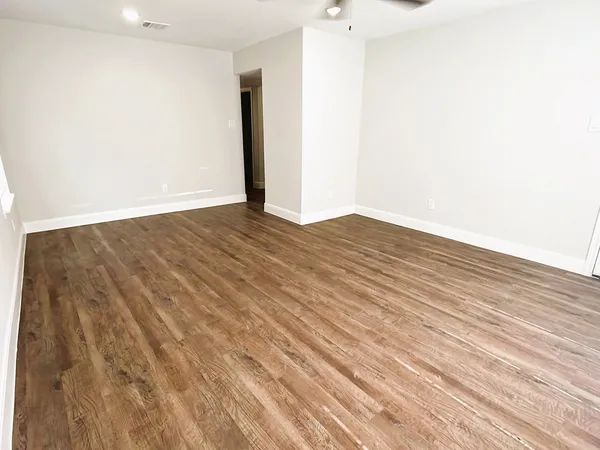 $1,250 | 711 South Houston Avenue, Unit C, Humble, TX 77338