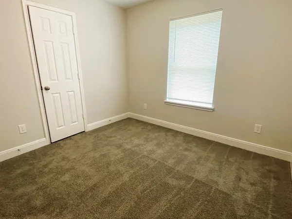 $1,250 | 711 South Houston Avenue, Unit C, Humble, TX 77338