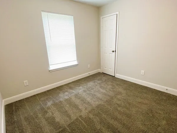 $1,250 | 711 South Houston Avenue, Unit C, Humble, TX 77338