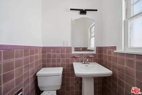 $2,450 | 339 South Detroit Street, Unit 206, Los Angeles, CA 90036