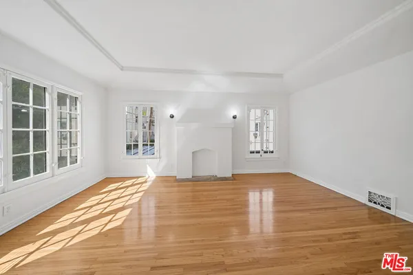 $2,450 | 339 South Detroit Street, Unit 206, Los Angeles, CA 90036