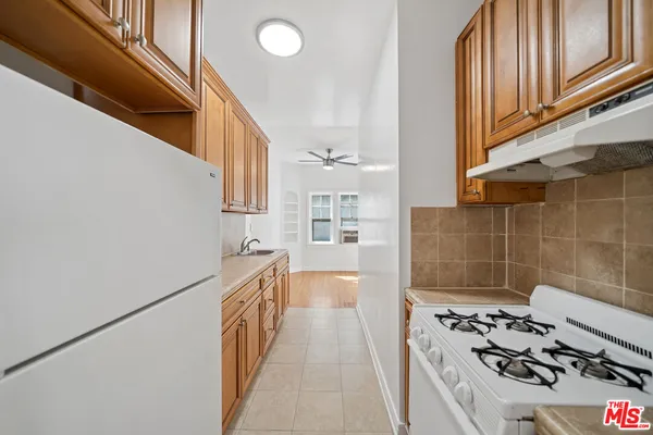 $2,450 | 339 South Detroit Street, Unit 206, Los Angeles, CA 90036