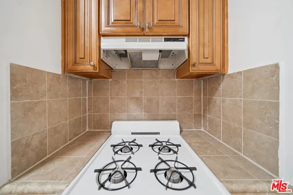 $2,450 | 339 South Detroit Street, Unit 206, Los Angeles, CA 90036